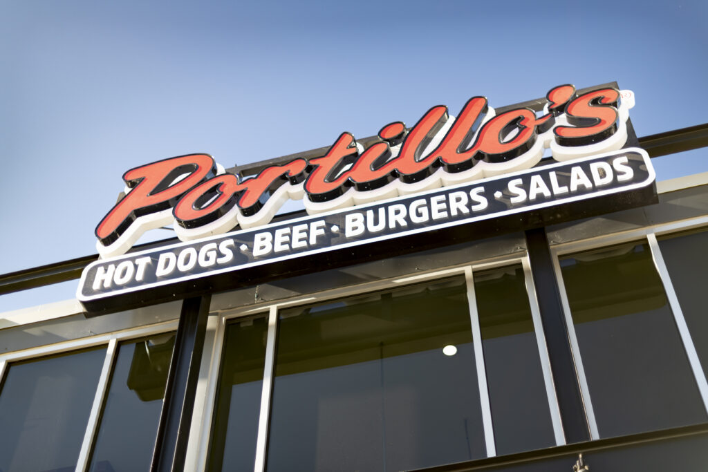 Chicago Restaurant Portillo’s Opens First Texas Restaurant in The Colony